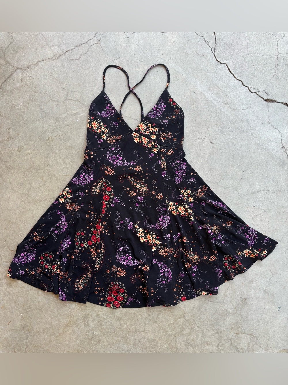 NWT Forever 21 black ditsy floral mini dress with cross tie straps Size S